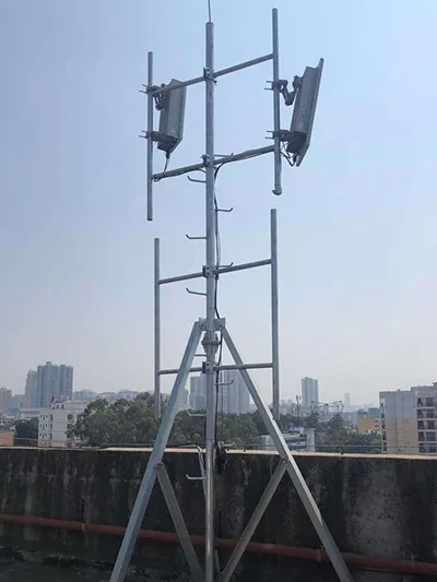 برج اتصالات فوق الأسطح (Roof-Top)
